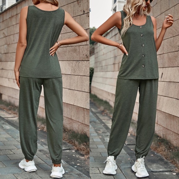 🍃 CASUAL ARMY GREEN LOOSE FIT TOP + SWEATPANTS 2 PIECE SET! - Picture 2 of 4